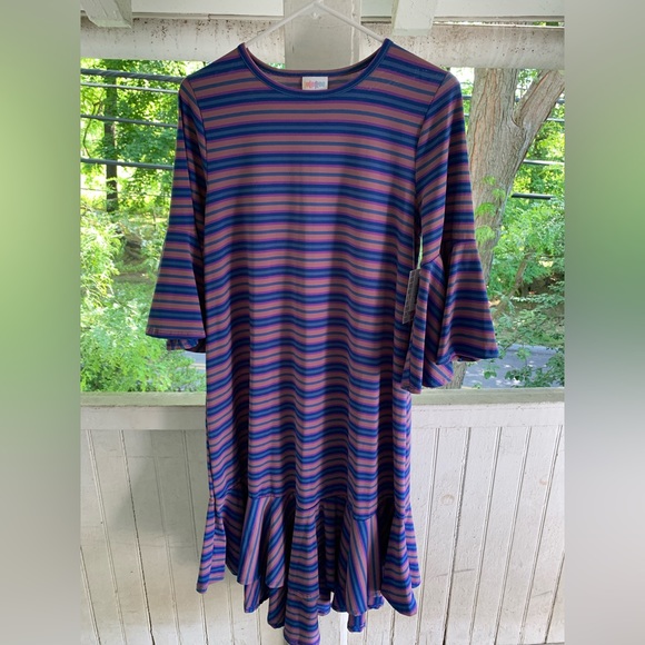 NWT! Women’s LuLaRoe Striped Maurine Dress Size M 👗
Fits size 12-14 - Picture 3 of 12
